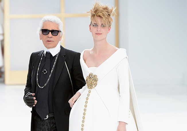 بالصور، إليك تصاميم CHANEL من مجموعة الأزياء الراقية لشتاء 2015
