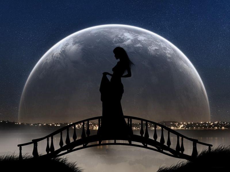 كيف يؤثّر القمر البدر على صحتك؟