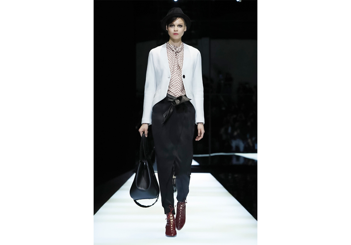 اليك تصاميم علامة  Giorgio Armani لخريف وشتاء 2017-2018