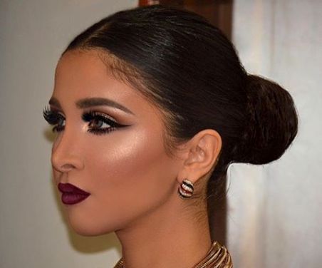 طريقة عمل مكياج فستان أسود