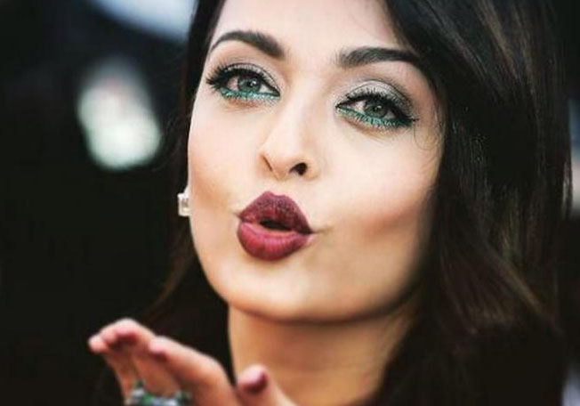 صورة مكياج ايشواريا راي في مهرجان كان السينمائي 2015