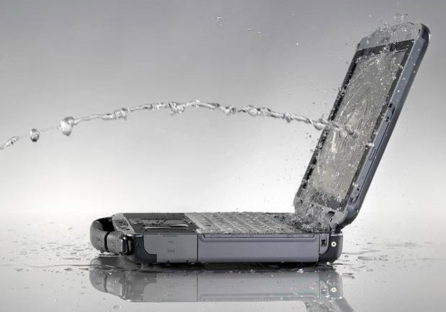 حماية اللاب توب من السوائل