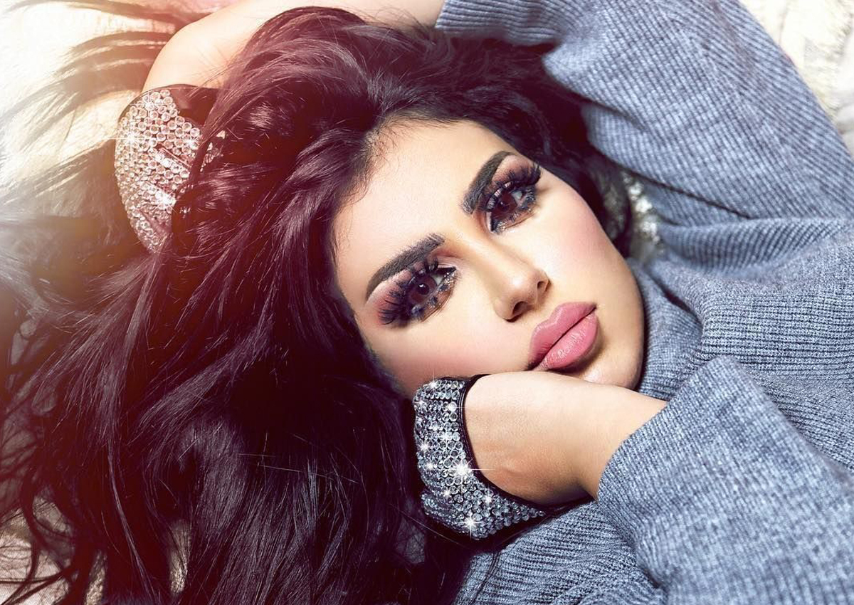 حيل ذكية جداً لإخفاء خصل الشيب بعيداً عن الصبغة