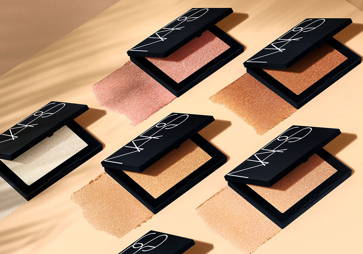 مجموعة Highlighting Powder من NARS Cosmetics