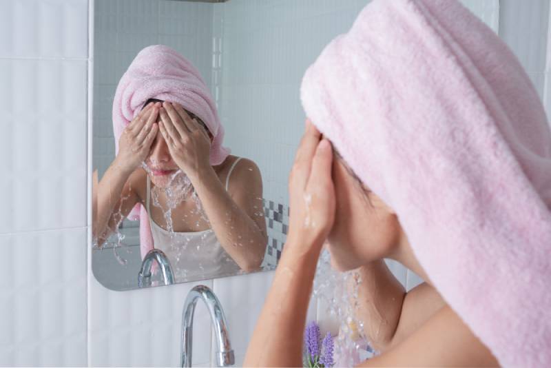تتنظيف البشرة