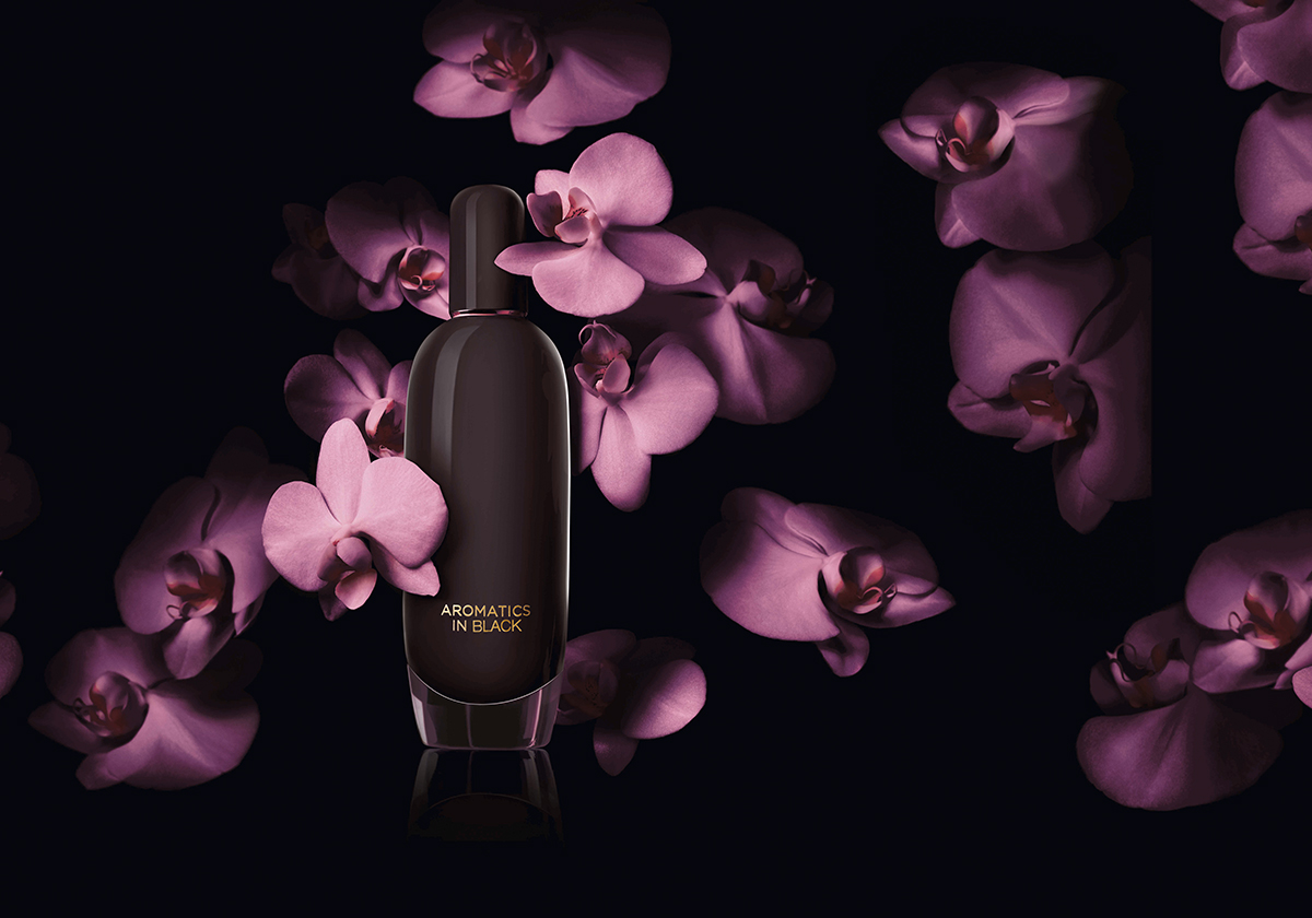 تعرفي على عطر Clinique Aromatics in Black 