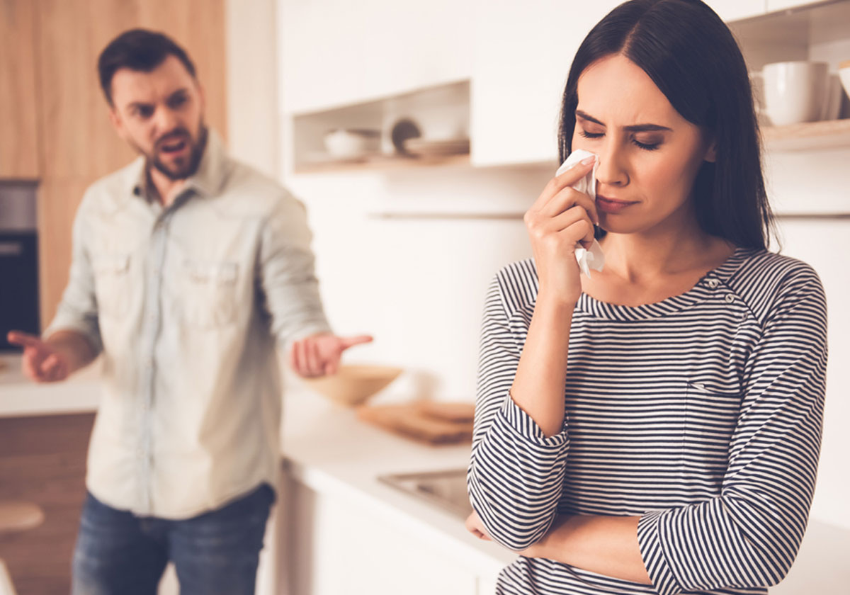عبارات قد تكلّفك الطلاق