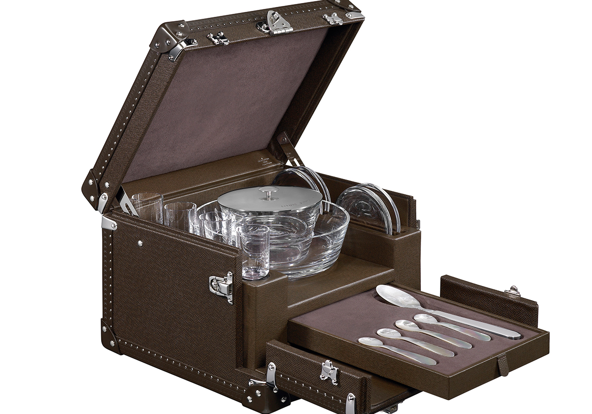 Caviar trunk in Taiga Leather