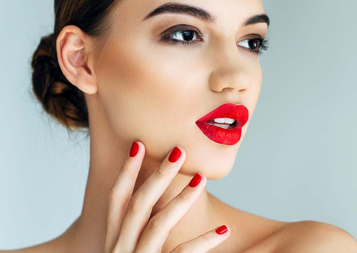 متى عليك التفكير مرّتين قبل تطبيق أحمر الشفاه الأحمر؟