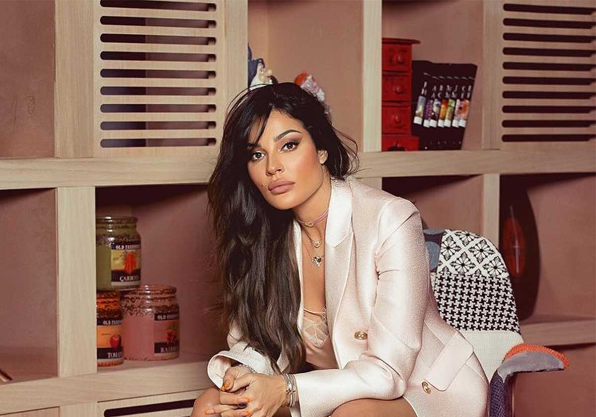 نجمة عربية قلدت اطلالة لنادين نسيب نجيم