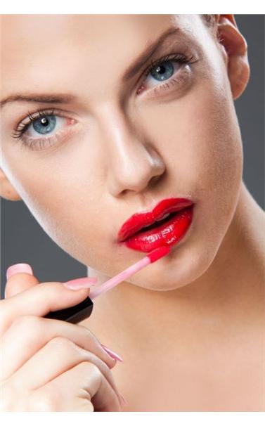 رجيم ملمع الشفاه | Lip Gloss يساعد على خسارة الوزن