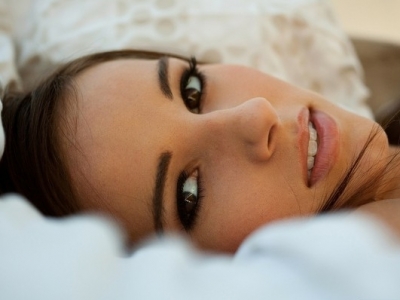 قواعد ماكياج العيون البنيّة 