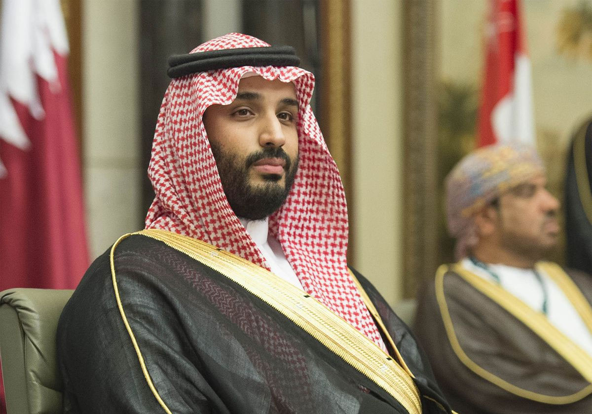 ولي العهد السعودي: المرأة ليست مجبرة على اعتماد غطاء الرأس والعباءة!