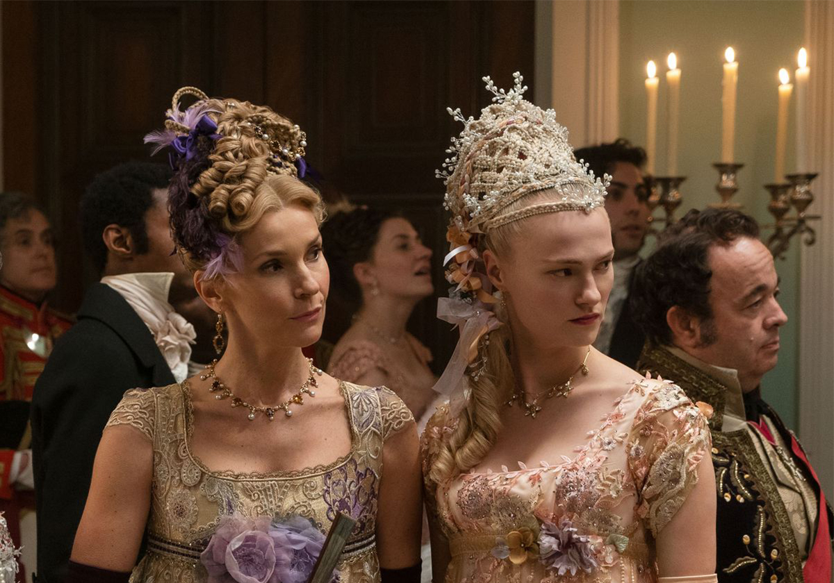 صيحات موضة من عام ال 1800 لفتتنا في مسلسل Bridgerton رائجة جدا حاليا