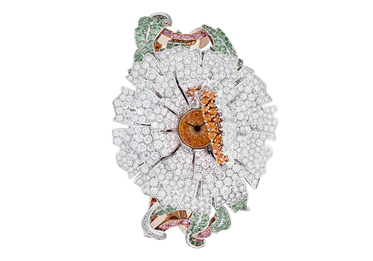 ساعة مميزة فاخرة Pivoine Secrète watch من فان كليف اند اربلز