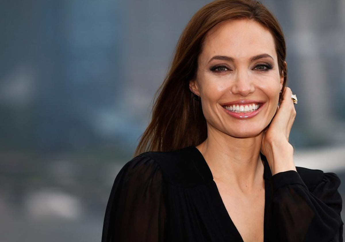 جمال أنجلينا جولي ليس طبيعيا...والدليل عمليّة تجميل خفيّة!
