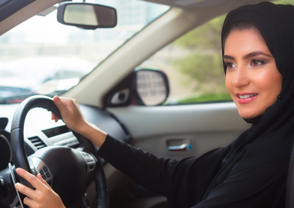 وبات للمرأة السعودية الحقّ في القيادة!