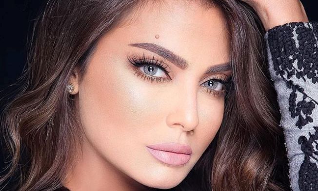 أسرع خطوات وضع المكياج بالترتيب 