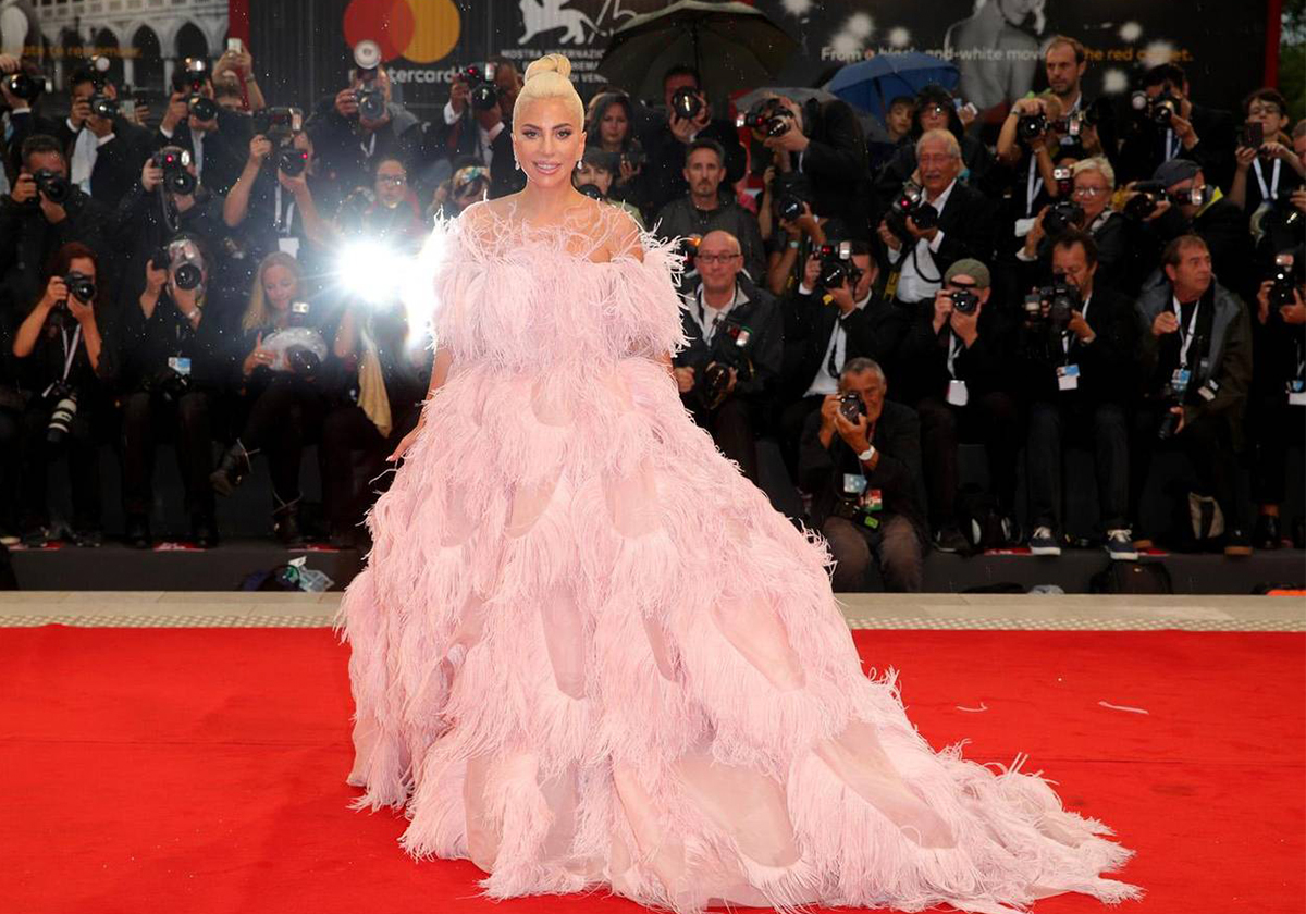 ابرز فساتين النجمات في مهرجان البندقية السينمائي
