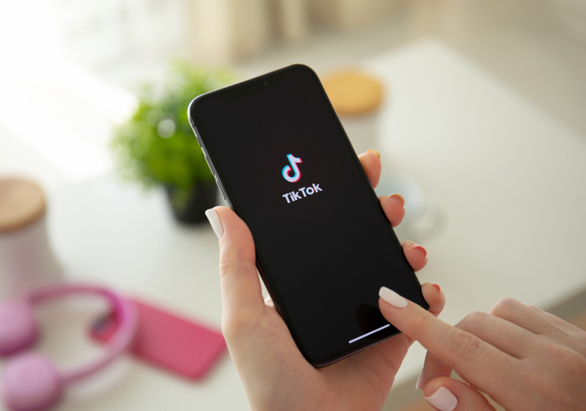 كيف يتفاعل سكان الإمارات مع البرامج الرمضانية على تيك توك