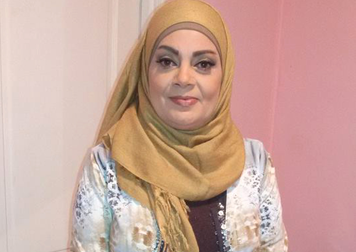 ممثلة مصرية تظهر بملامح أصغر  من عمرها بأكثر من عشرين عاما وتتحول إلى ترند!