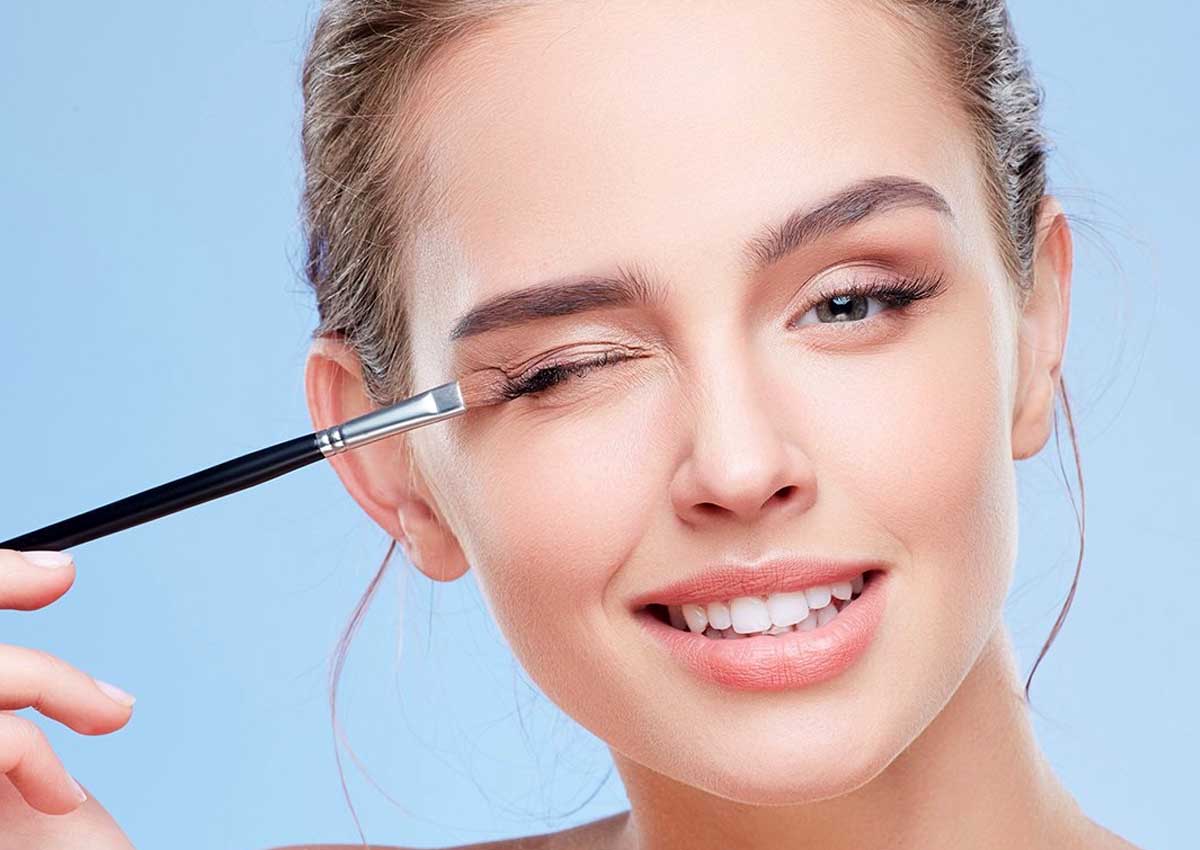 خطوات ماكياج خطيرة على عينيك الحساسة
