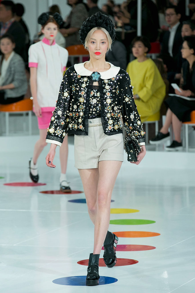موضة السترة المطرزة بالاحجار من مجموعة CHANEL Resort 2016