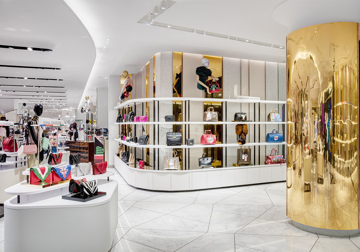 Harvey Nichols تطلق خدمة التسوق عبر واتساب