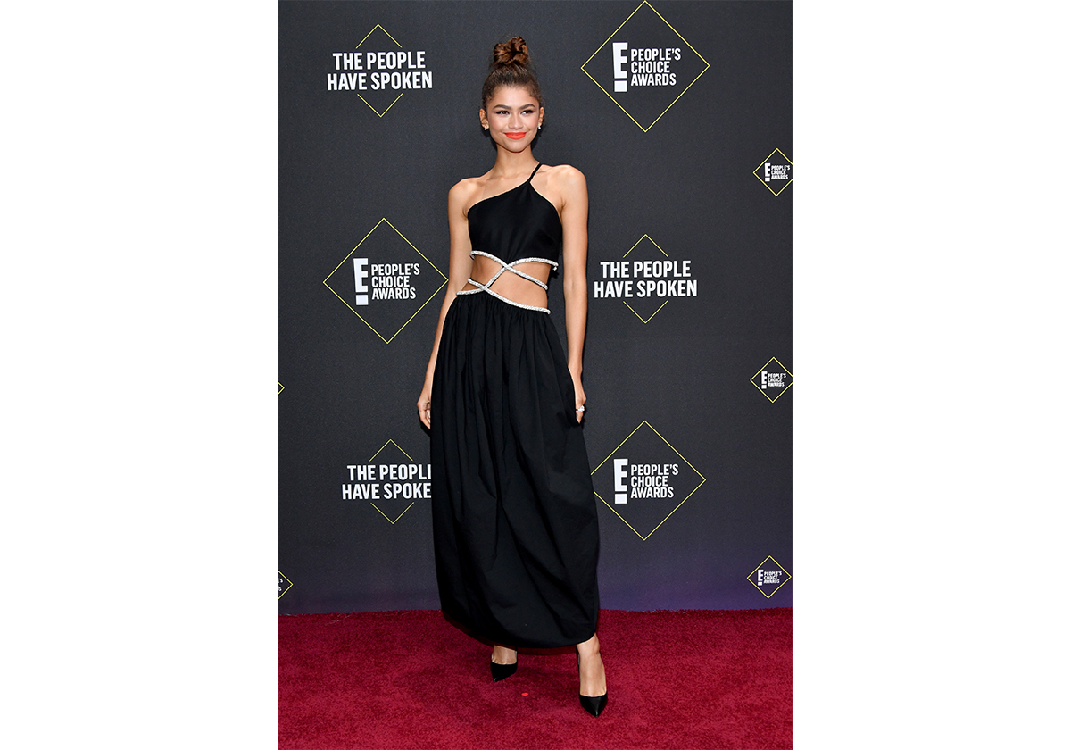 اطلالات النجمات في حفل Peoples Choice Awards