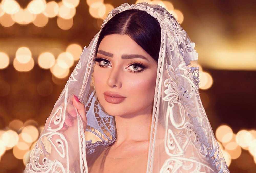 طريقة عمل مكياج خليجي ثقيل للعرايس 