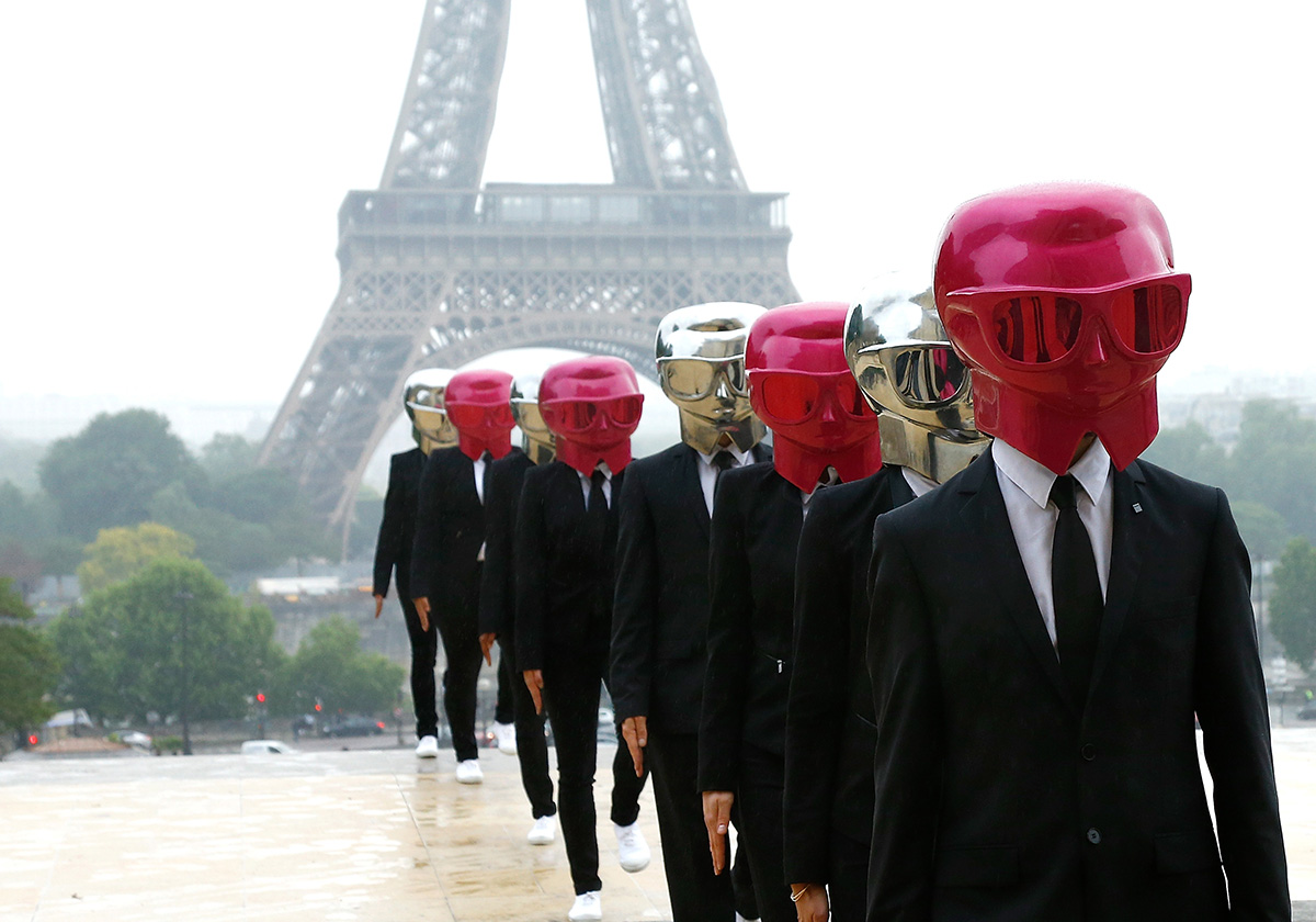 فرسان KARL Lagerfeld + Modelco يخطفون أضواء باريس