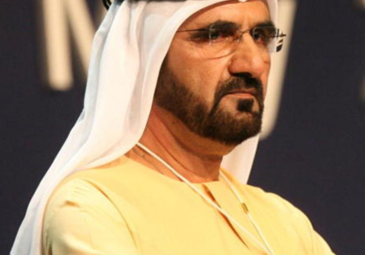 من هي الفتاة التي أخذت عقال حاكم دبي؟