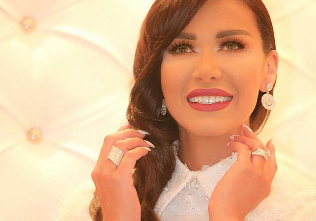 ماكياج نادين الراسي بتوقيع سامز خزامي 