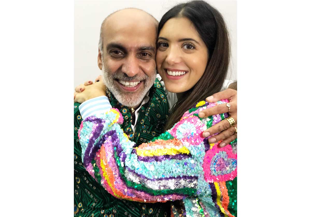 نور فارس و Manish Arora