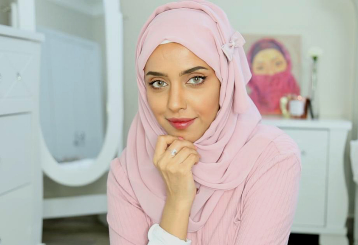 أول خبيرة ومدربة مظهر سعودية معتمدة رنا الأحمدي