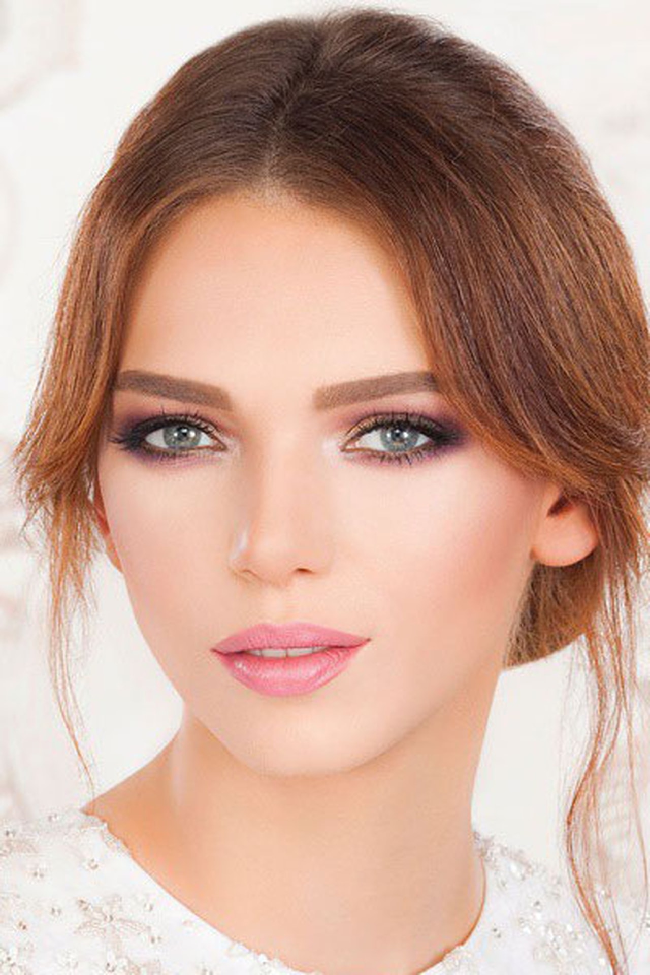 خطوات مكياج ناعمة وسهلة