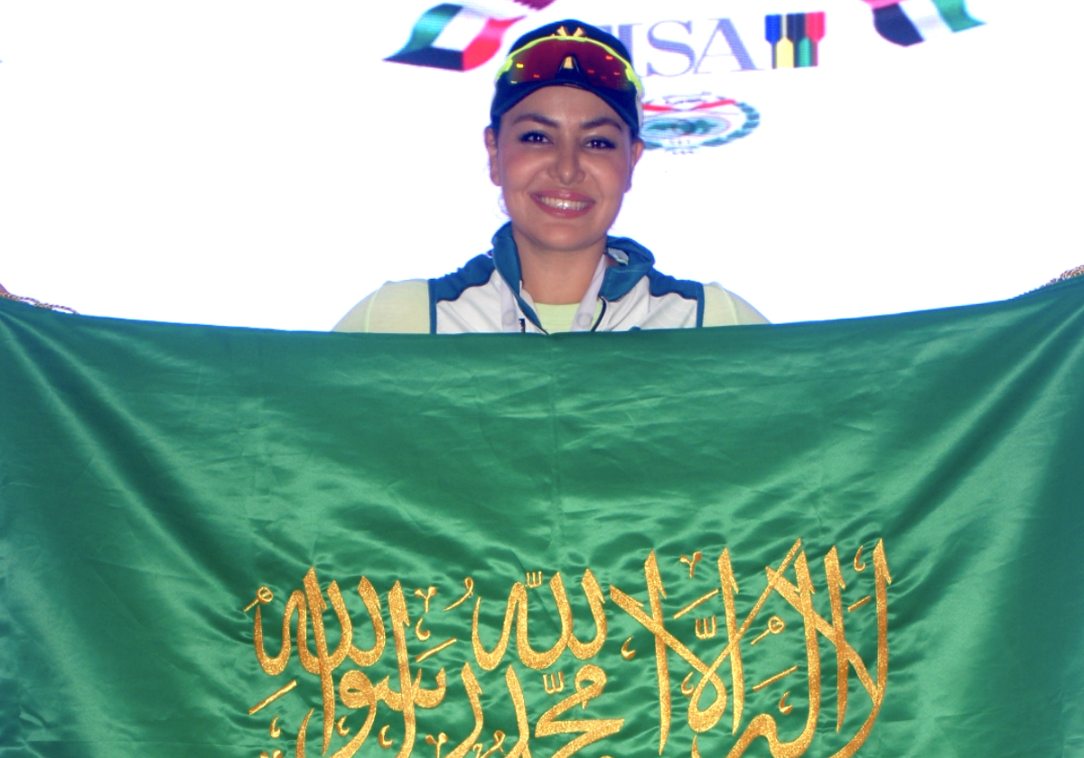 كاريمان أبو الجدايل لحظة أستلامها الذهبية
