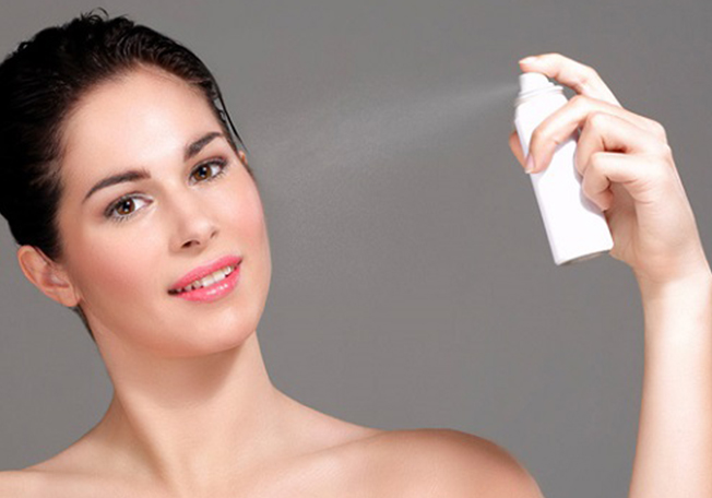 6 طرق ذكية لإستخدام الماء في الماكياج
