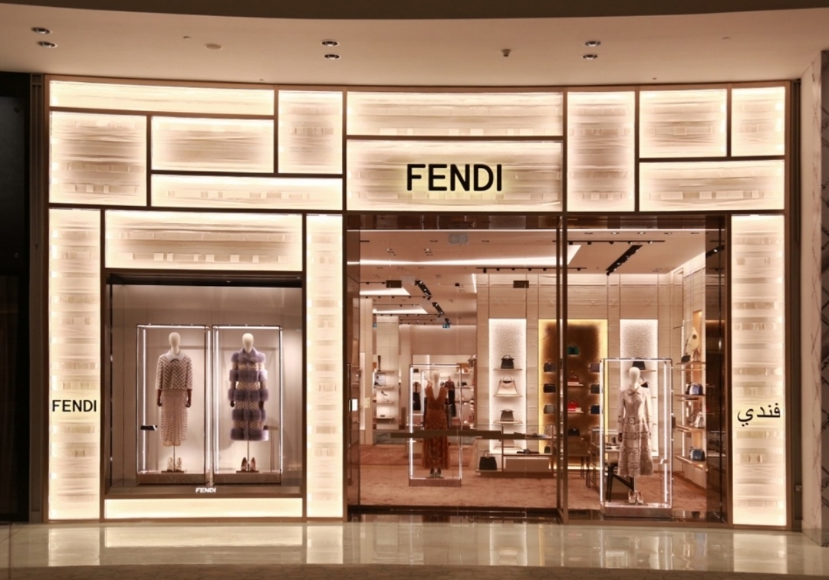 اكتشفي تفاصيل عن بوتيك Fendi الجديد في دبي مول 