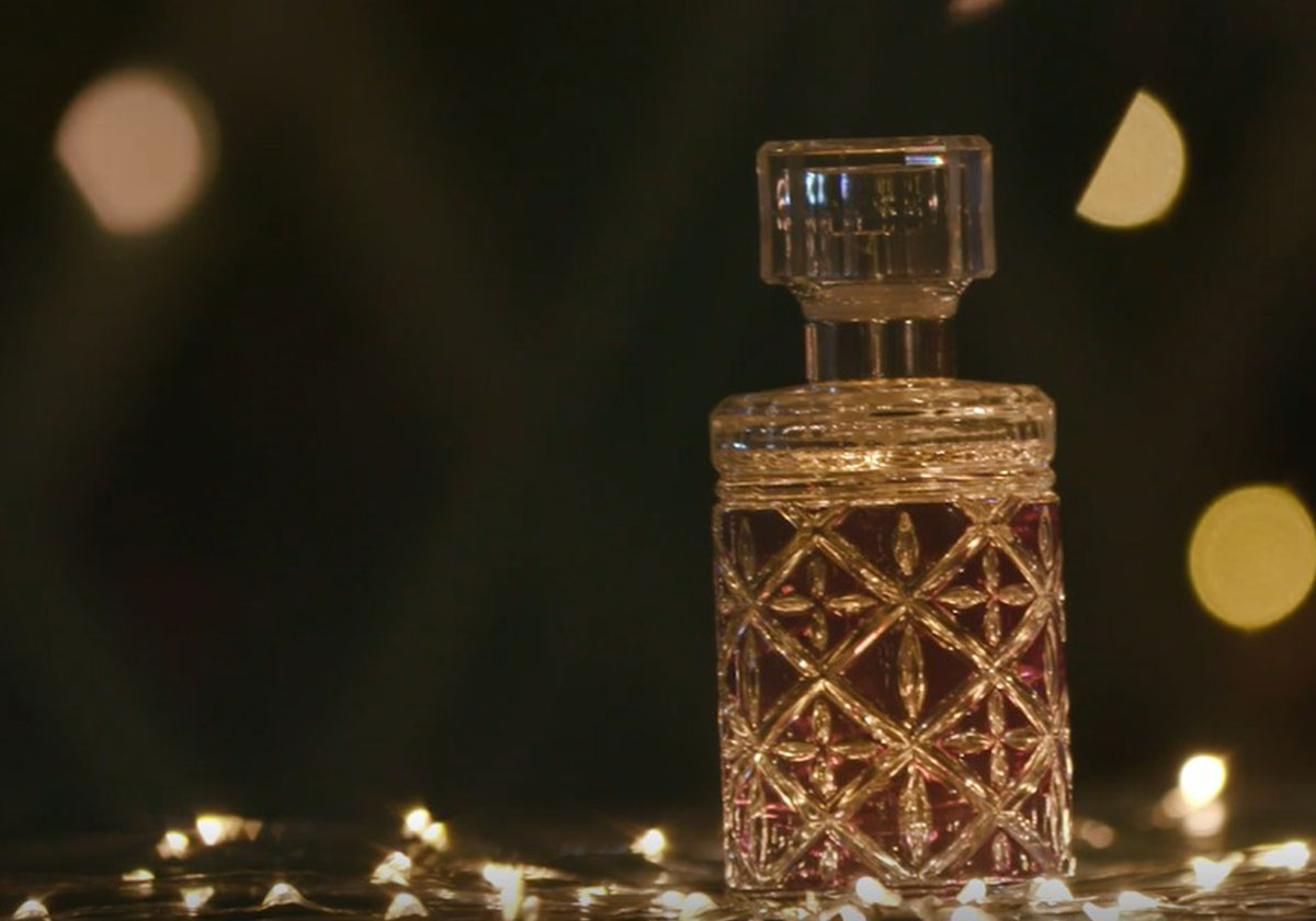أجمل مدّونات العالم العربي يتمايلن على أنغام عطر Florence من Roberto Cavalli
