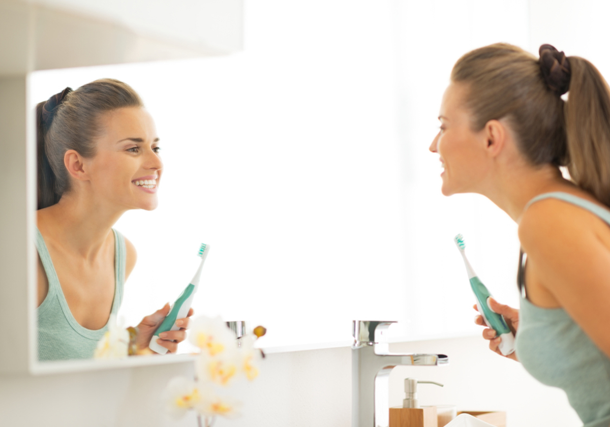 توقفي عن استعمال فرشاة أسنانك أكثر من مرة