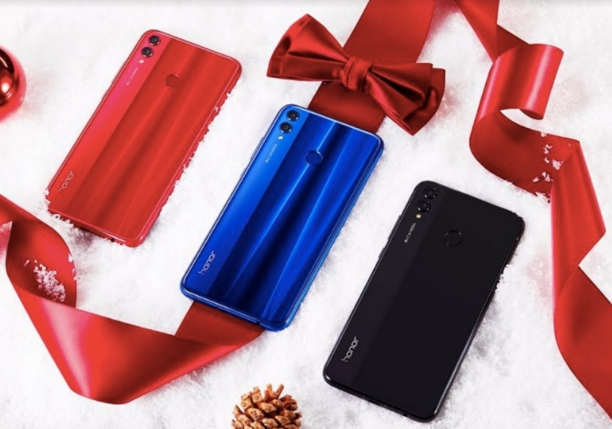 احتفلوا بموسم الأعياد مع هاتف Honor 8X الجديد باللون الأحمر