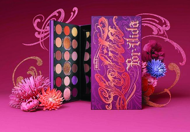 باليت ظلال العيون الجديدة Lolita Por Vida Eyeshadow Palette منKat Von D