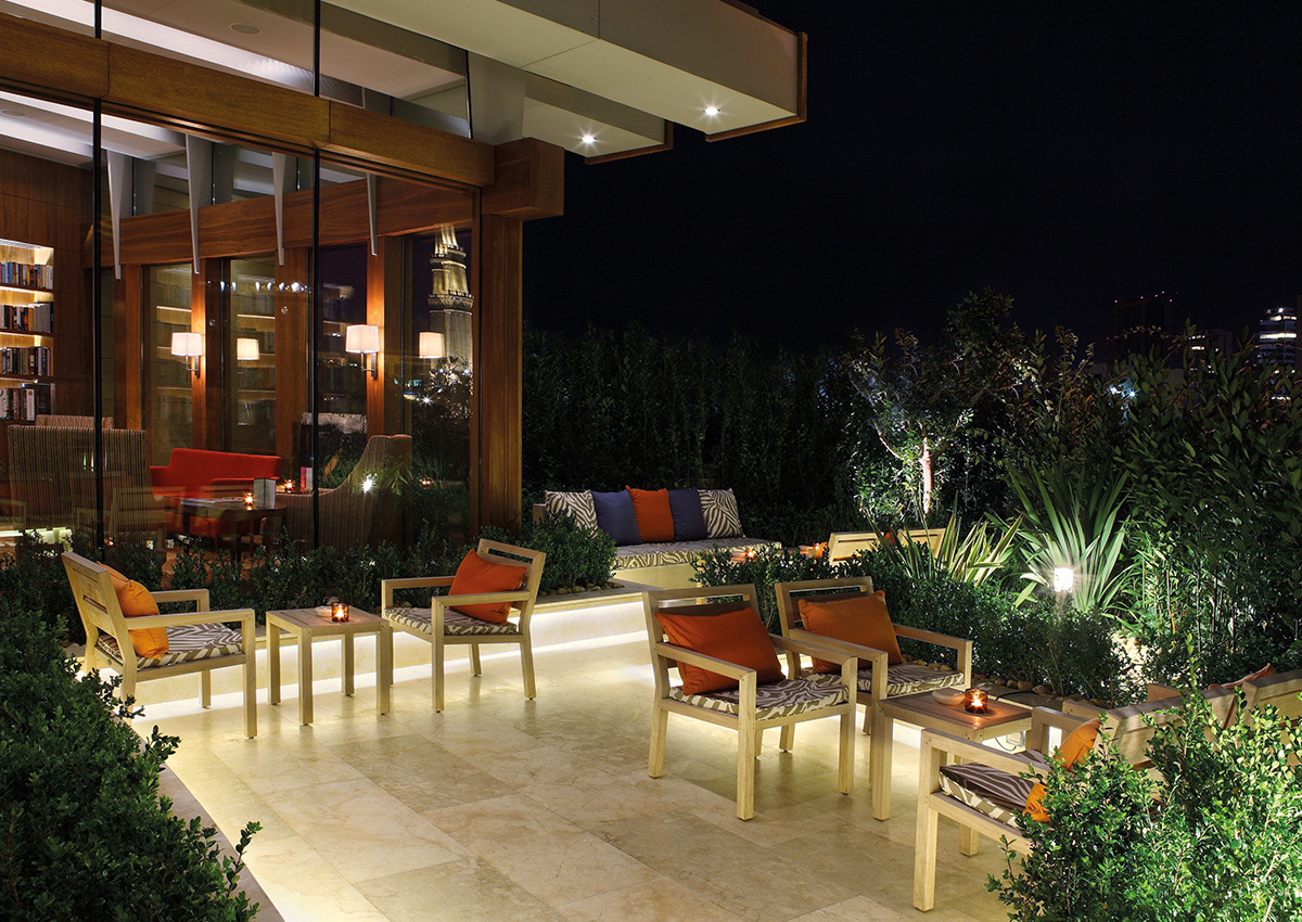cigar lounge