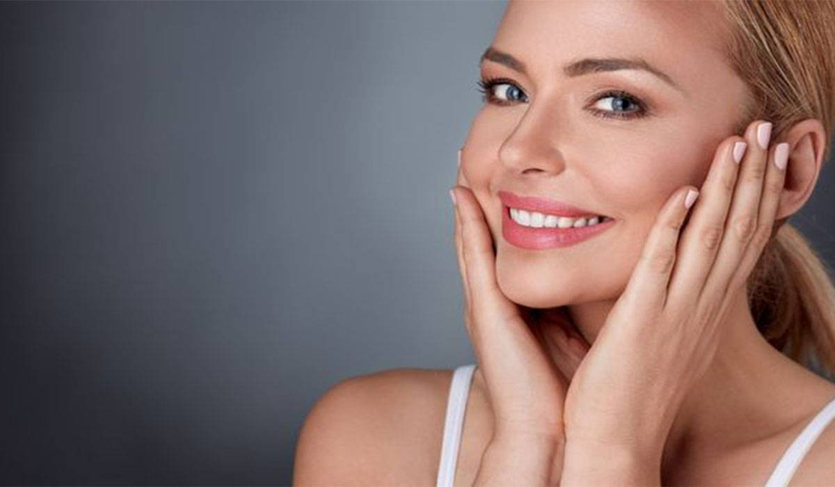 علاج حبوب الذقن للنساء واسبابها