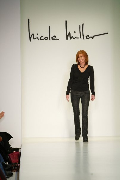 كل ما تحتاجينه من معلومات وأخبار وصور ومراجع عن  Nicole Miller