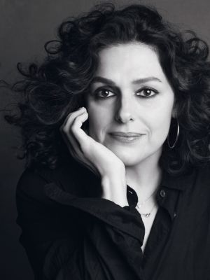 كل ما تريدين معرفته من اخبار ومعلومات وصور ووثائق عن Laura Mercier