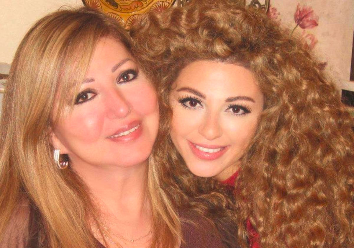 نجمات عربيات ورثن الجمال من والداتهن... شاهدي ملامحهن المتطابقة!