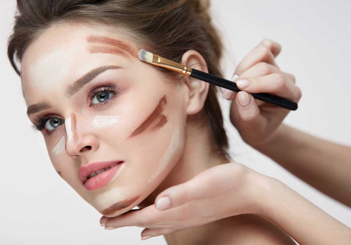 اخطاء في تطبيق كونتور الوجه تفسد مكياجك