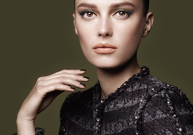 بالصور، مستحضرات مجموعة ماكياج  Les Automnales من CHANEL